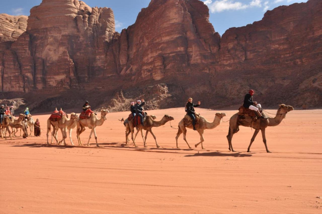 Wadi Rum Meteorite Camp Exteriér fotografie